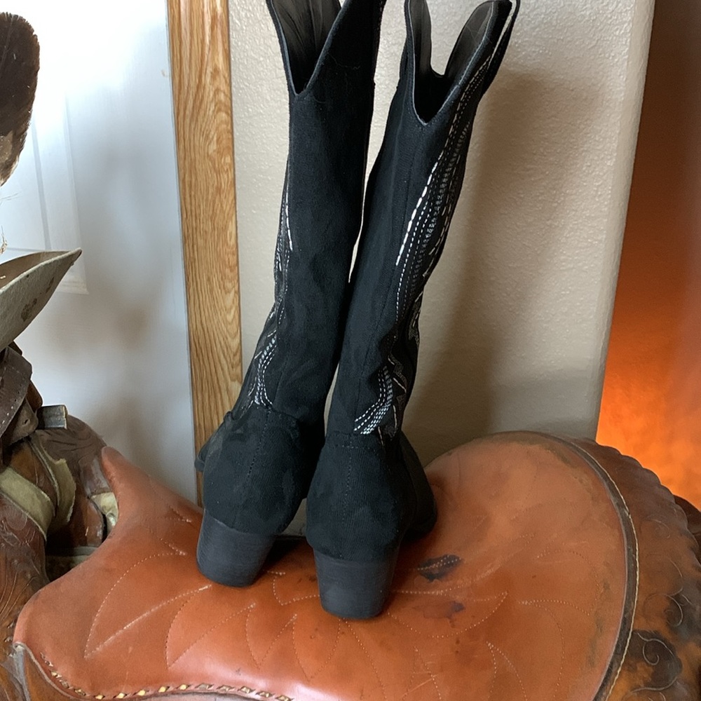 Western Black Faux Suede Cowgirl Boots NEW in package - Picture 5 of 6